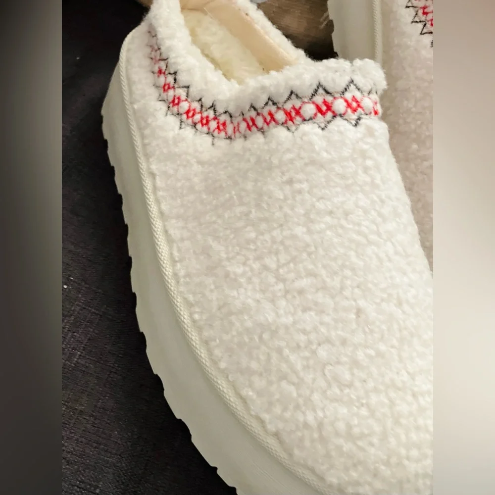 White Cozy Women's Sherpa Platform Shoes with Aztec Accents with pull tab - Picture 2 of 6